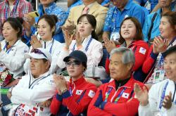 开云体育-韩国队披荆斩棘，成功晋级国际足球半决赛