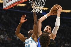 开云体育入口-快船不敌黄蜂，哈雷尔全场分难救主