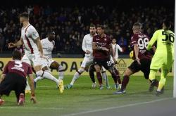 开云体育APP下载-AC米兰防线问题频发，主帅提出解决方案