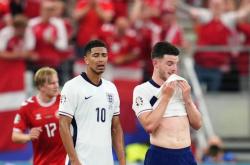 开云下载-英格兰球迷呼吁支持国家队备战决赛的简单介绍