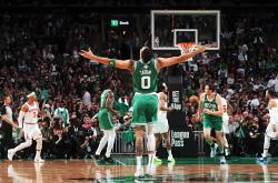 开云体育官方网站-湖人客场击败凯尔特人