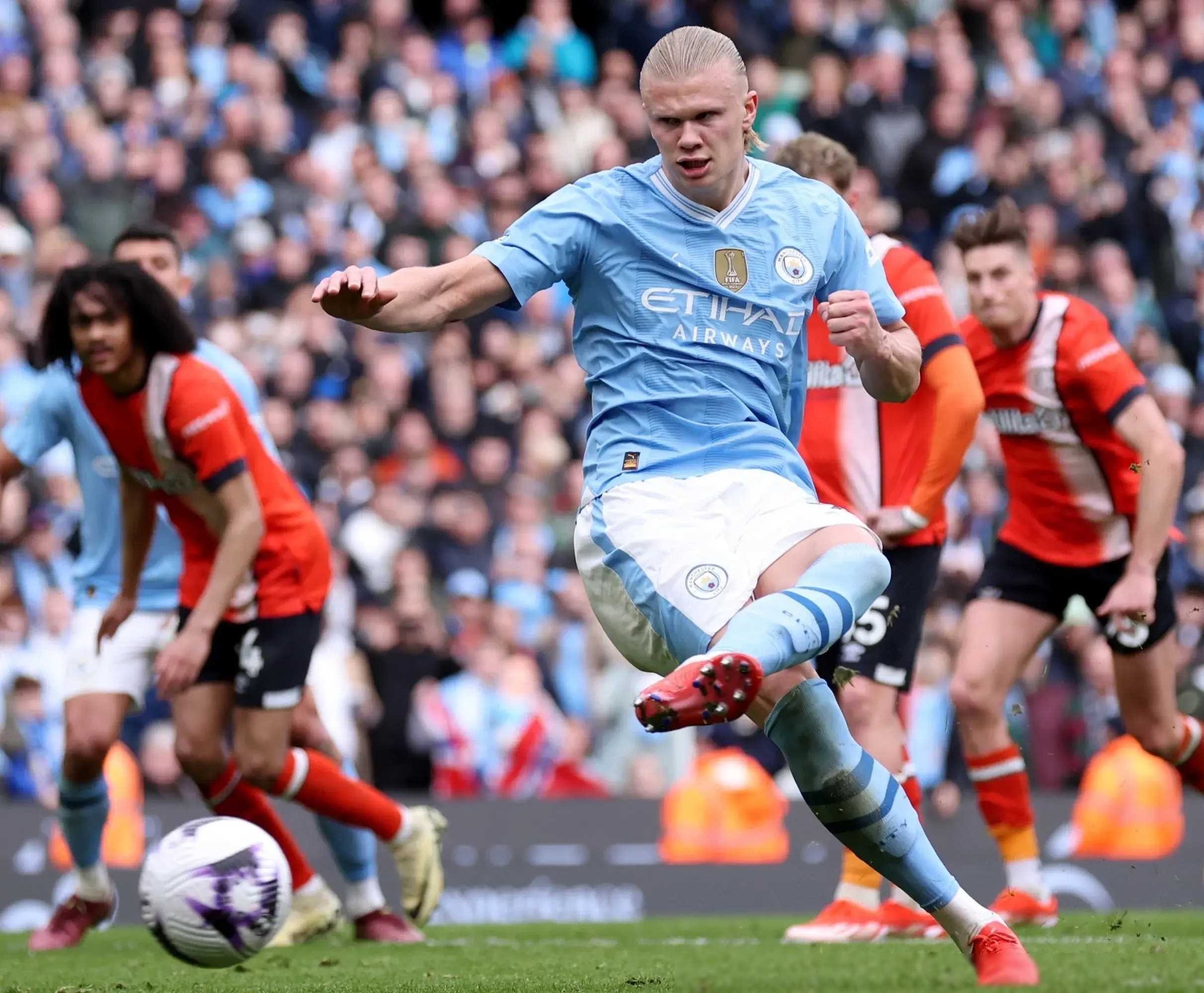 桑德兰客场不敌曼城，遭遇两连败