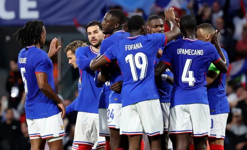 关于黑马乌克兰队在欧预赛中复仇丹麦，闯入半决赛的信息