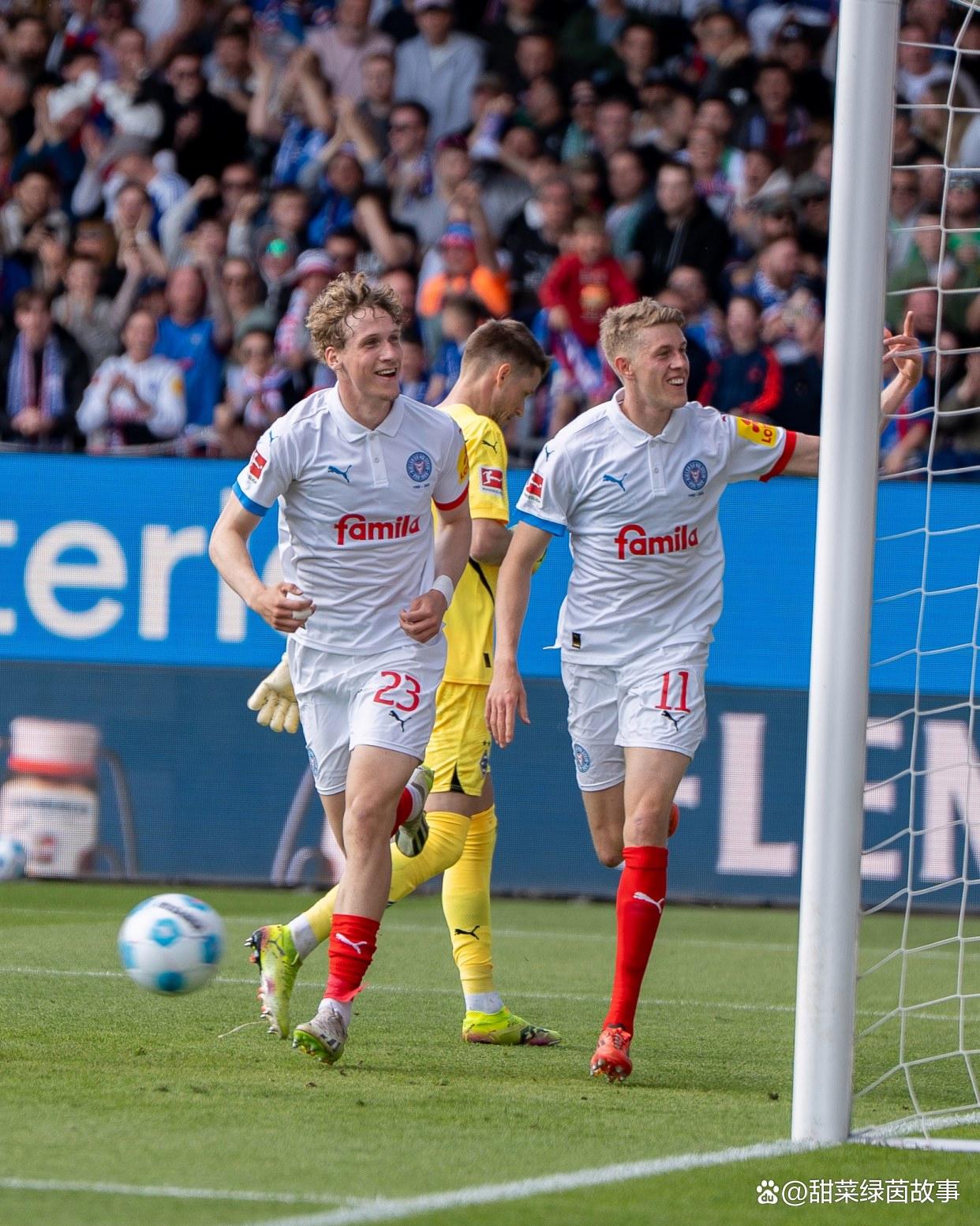 奥格斯堡主场告负，排名连降下滑