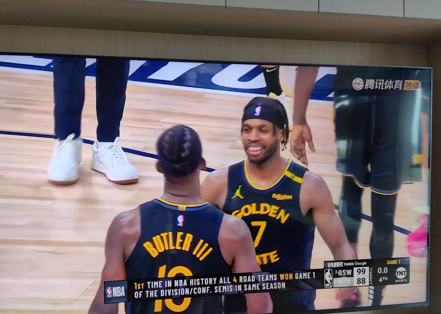 步行者惨败森林狼,遭遇连败 步行者惨败森林狼,遭遇连败