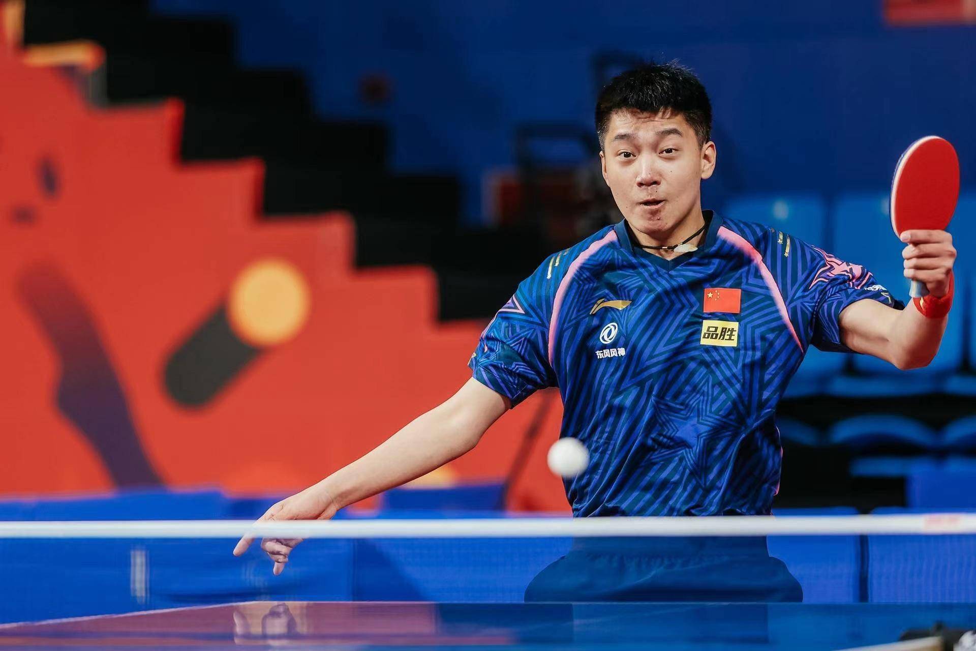 中国队险胜法国队，李梓嘉点燃赛场的简单介绍